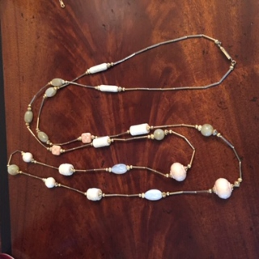 Casual Corner gold tone multi color bead necklace - Picture 3 of 5